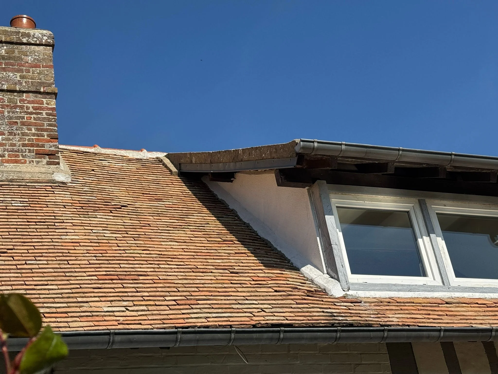 Couvreur Rouen rénovation toiture tuiles plates